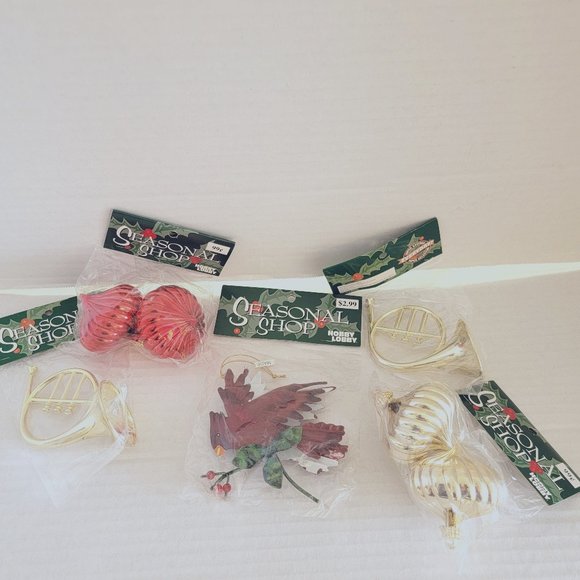 6 Hobby Lobby Christmas Season Shop Tree ornaments Gold Trumpet Red Cardinal Lot - Picture 5 of 11